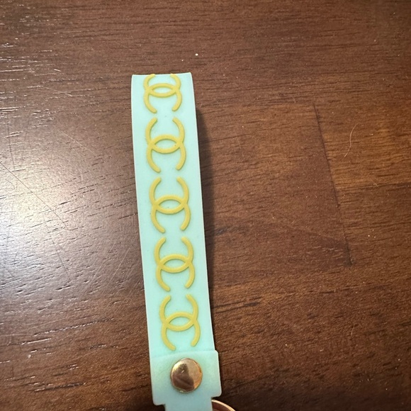 Keychain - Picture 4 of 4